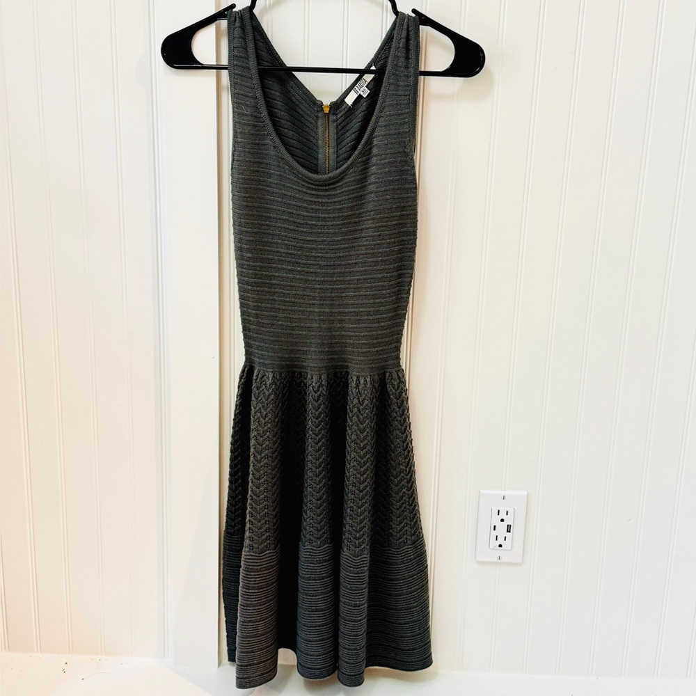 BB Dakota Army Green Crochet Patterned Dress - Steve Madden Perfect Condition XS